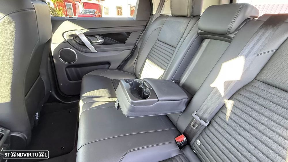 Land Rover Discovery Sport 1.5 I3 P270e AWD Dynamic SE - 27