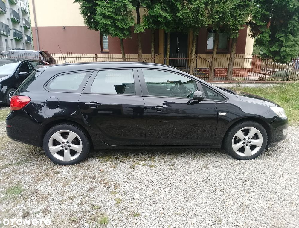 Opel Astra 1.4 Turbo - 4