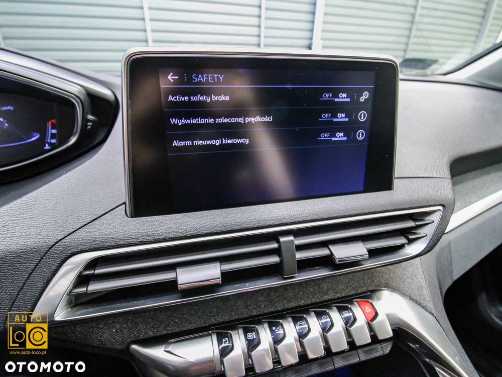 Peugeot 5008 1.6 PureTech Allure S&S EAT8 - 29