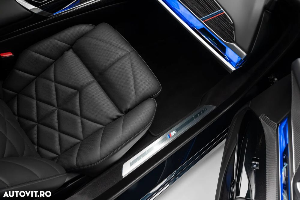 BMW Seria 7 740d xDrive MHEV - 27