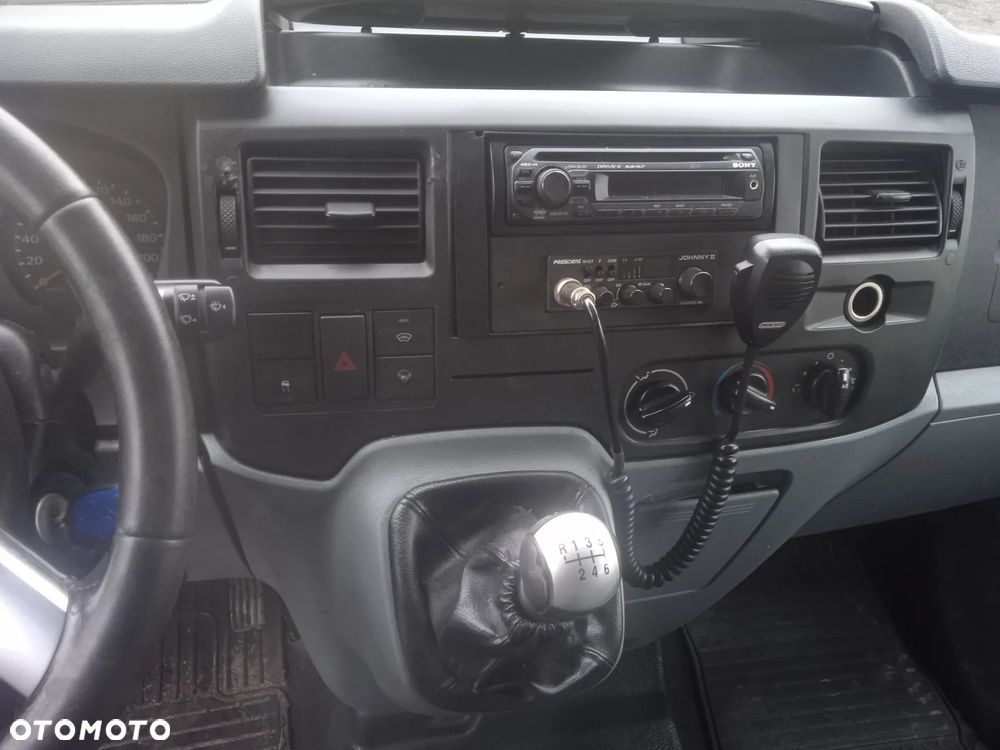 Ford Transit - 4