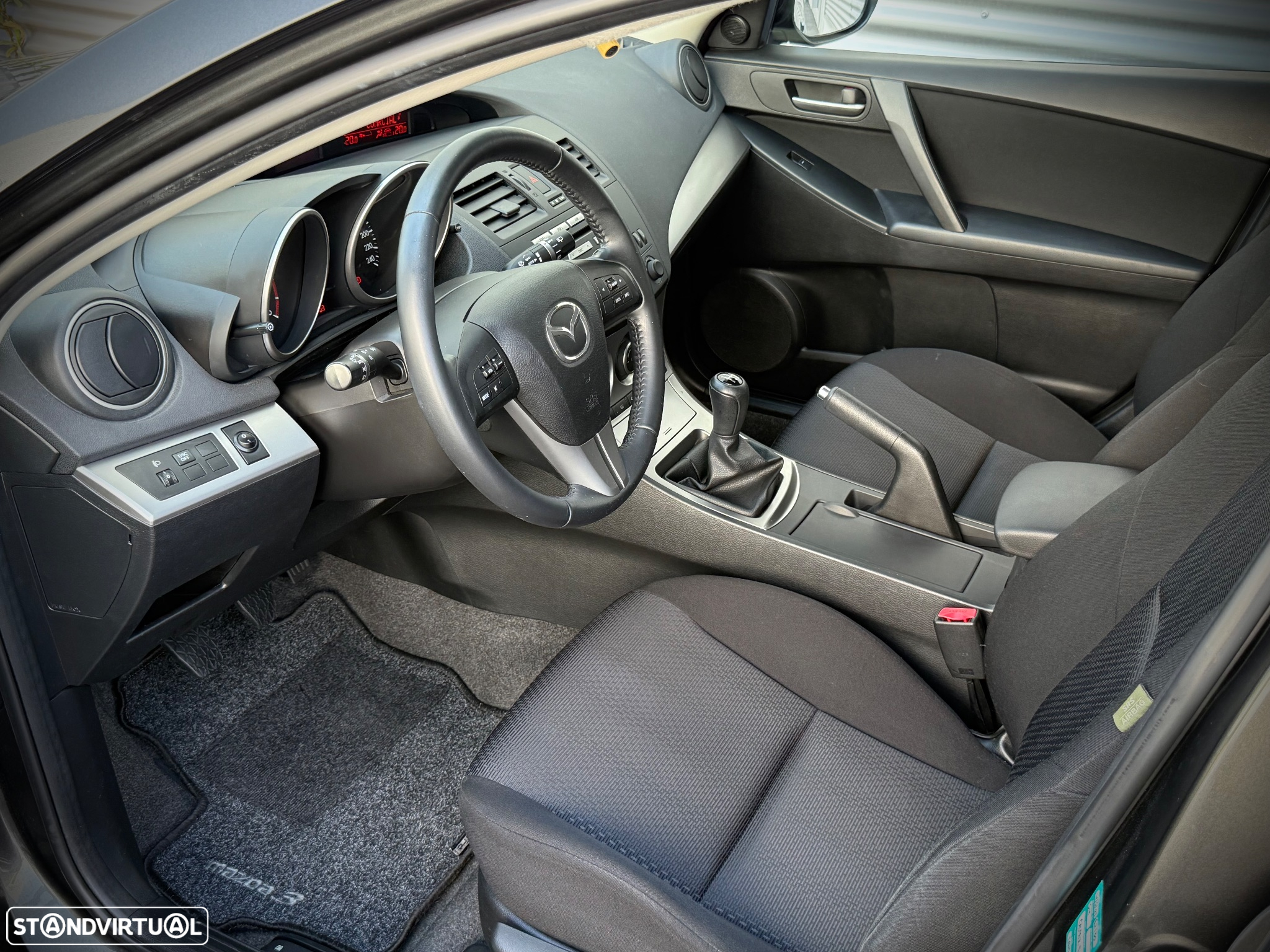 Mazda 3 MZ-CD 1.6 Exclusive Plus - 7