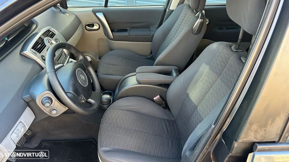 Renault Scénic 1.5 dCi Dynamique S - 10