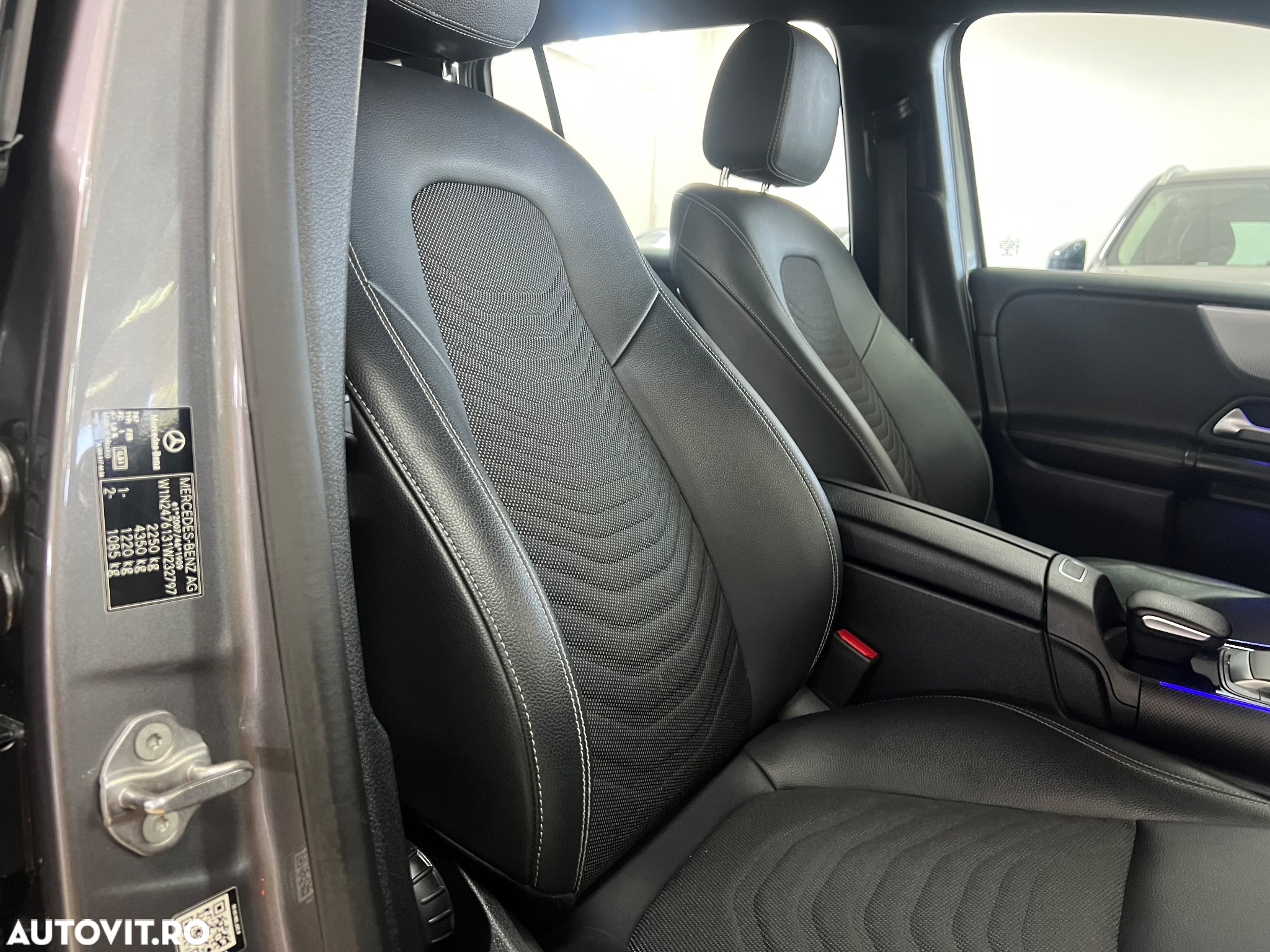 Mercedes-Benz GLB 200 d 4Matic 8G-DCT Progressive - 15
