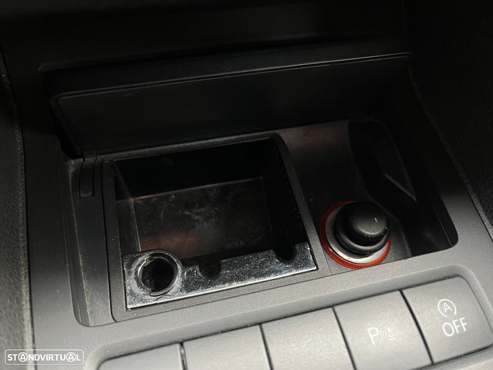 VW Golf 1.6 TDi Confortline - 29