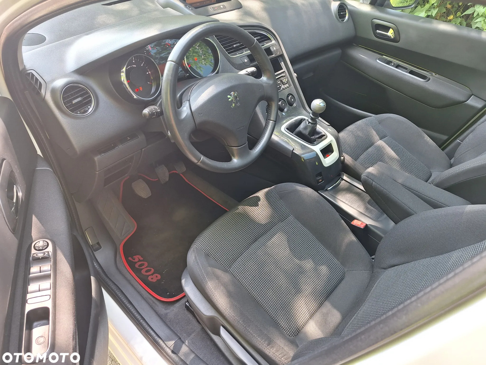 Peugeot 5008 - 13