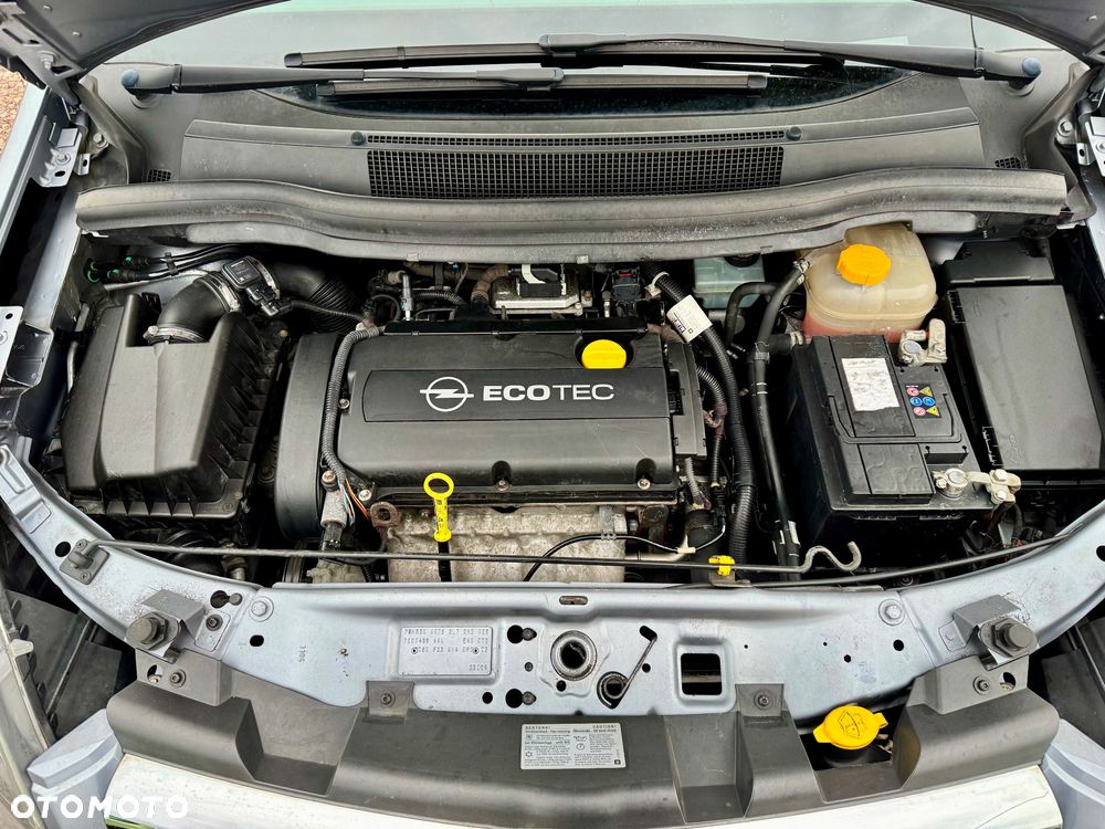 Opel Zafira - 2