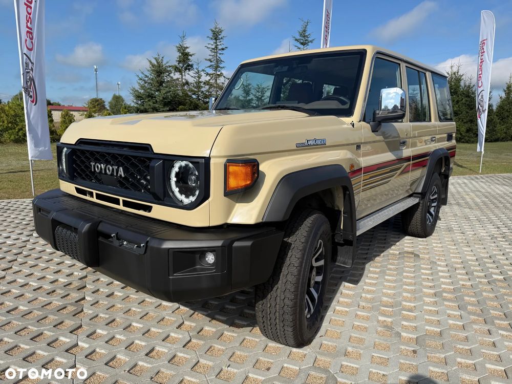 Toyota Land Cruiser - 8