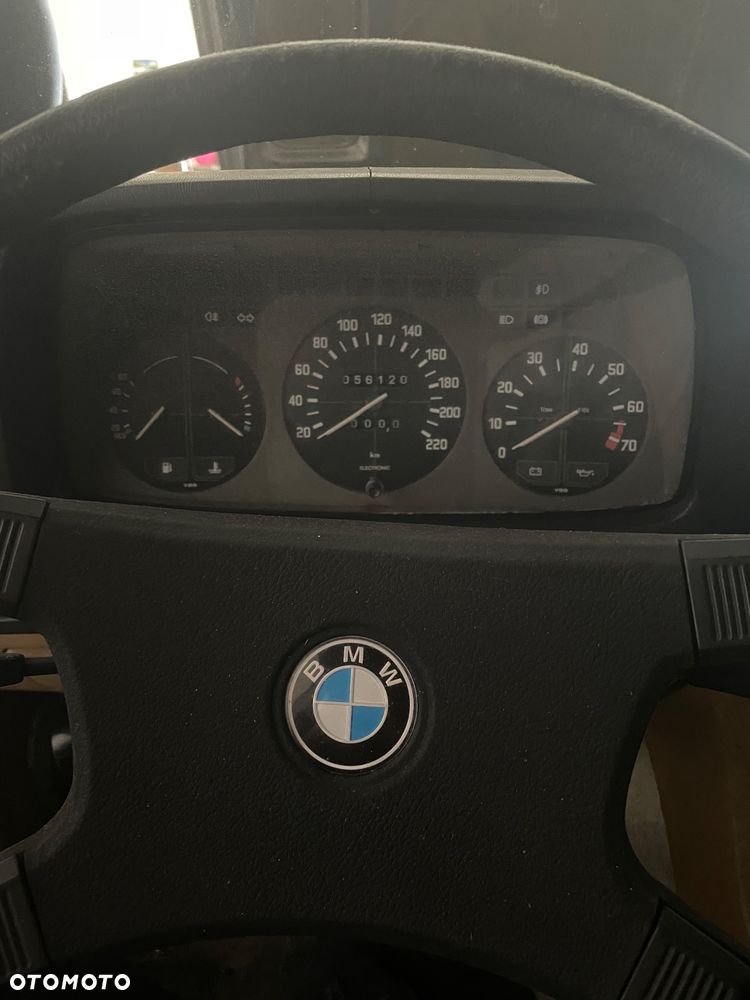 BMW Seria 7 - 8