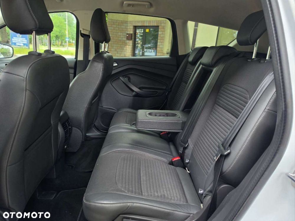 Ford Kuga - 30
