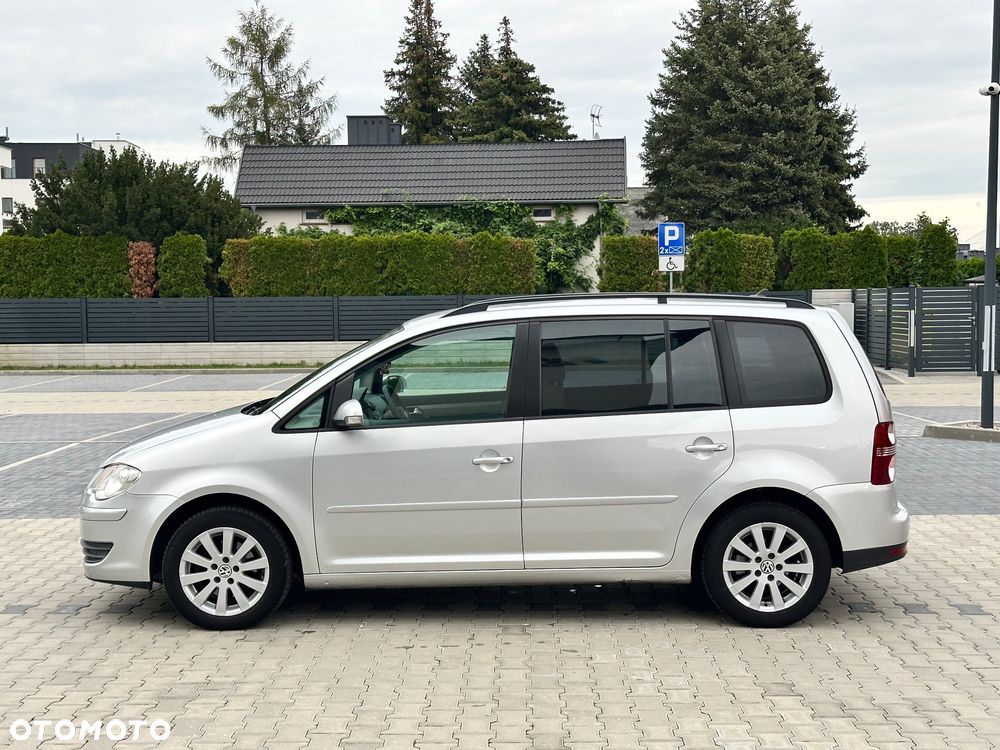 Volkswagen Touran 1.9 TDI Trendline DSG - 6