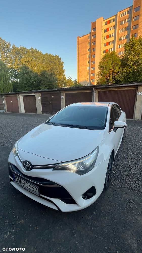 Toyota Avensis - 6