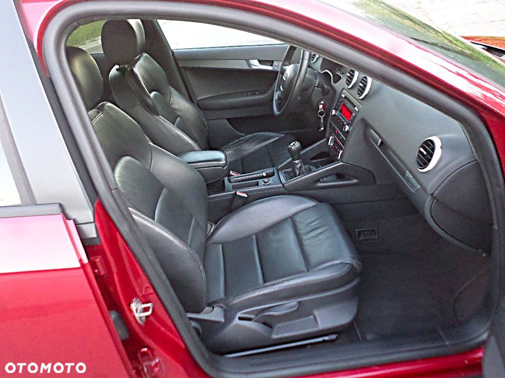Audi A3 Sportback 2.0 TDI DPF S line Sportpaket - 12