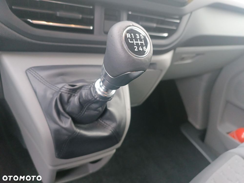 Ford Tourneo Custom 2.0 EcoBlue L2 Titanium - 15