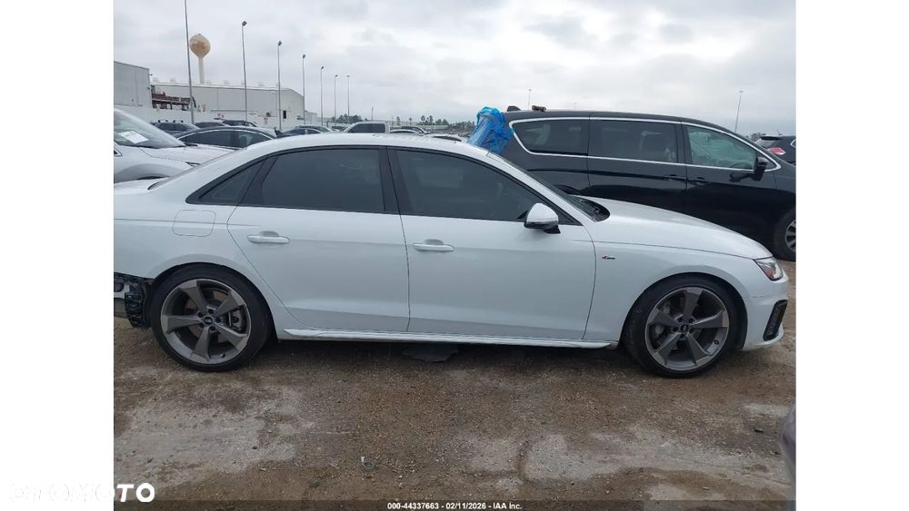 Audi A4 Limousine - 4