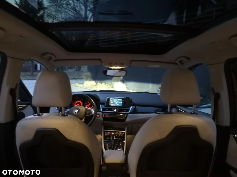 BMW Seria 2 218d Sport-Aut Luxury Line - 11
