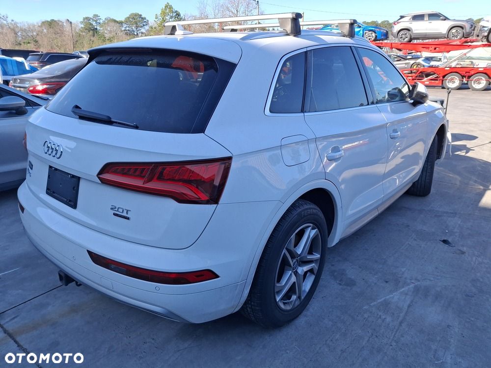 Audi Q5 2.0 TFSI Quattro S tronic design - 2