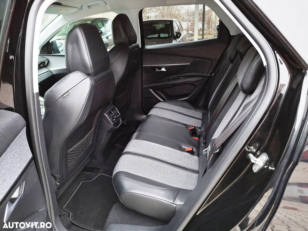 Peugeot 3008 1.2 PureTech 130 EAT8 Allure Pack - 9