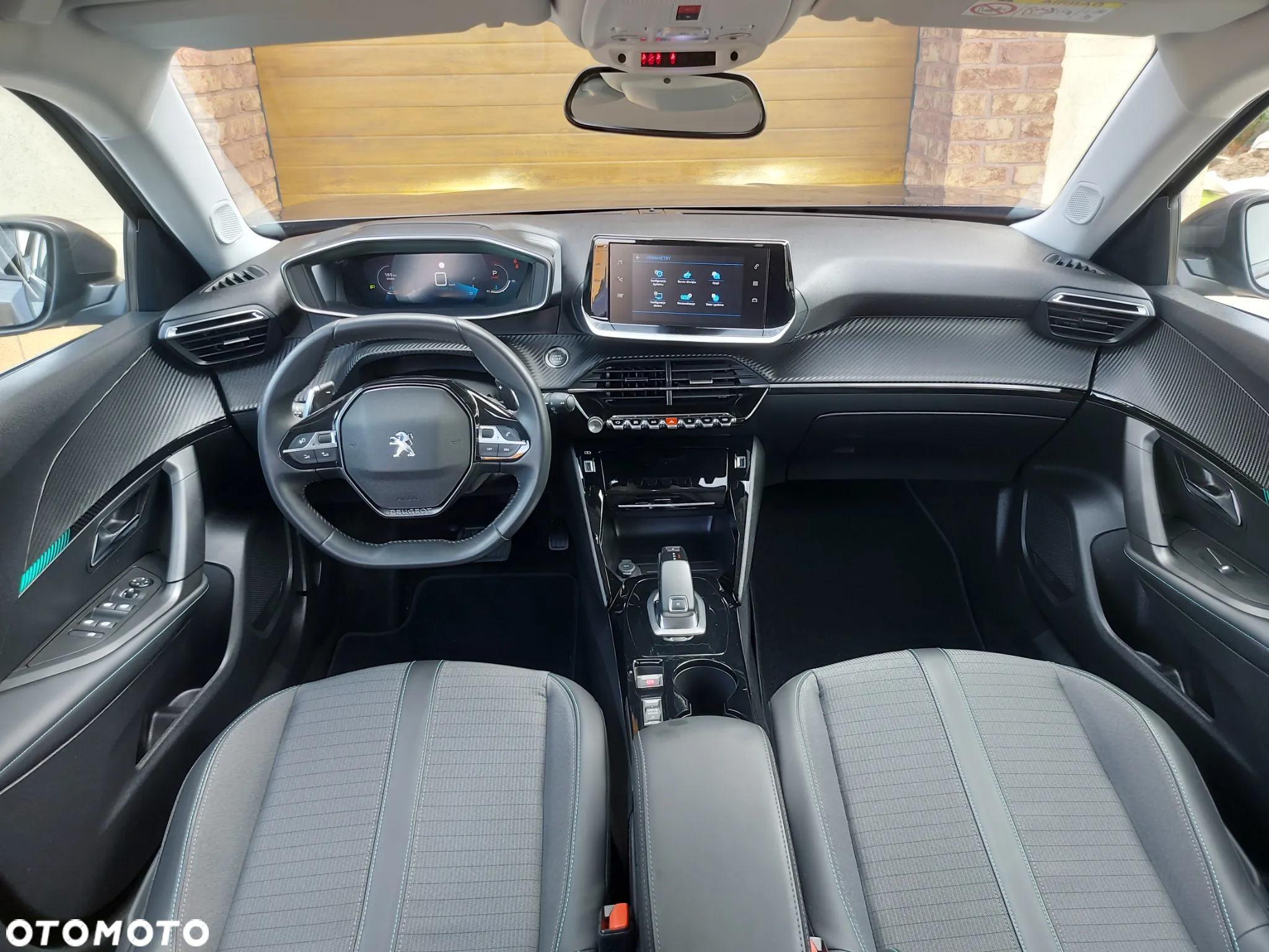 Peugeot 2008 1.2 PureTech Allure S&S EAT8 - 6