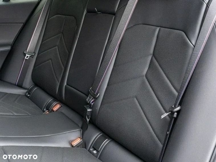 BMW Seria 5 520d xDrive mHEV M Sport - 16