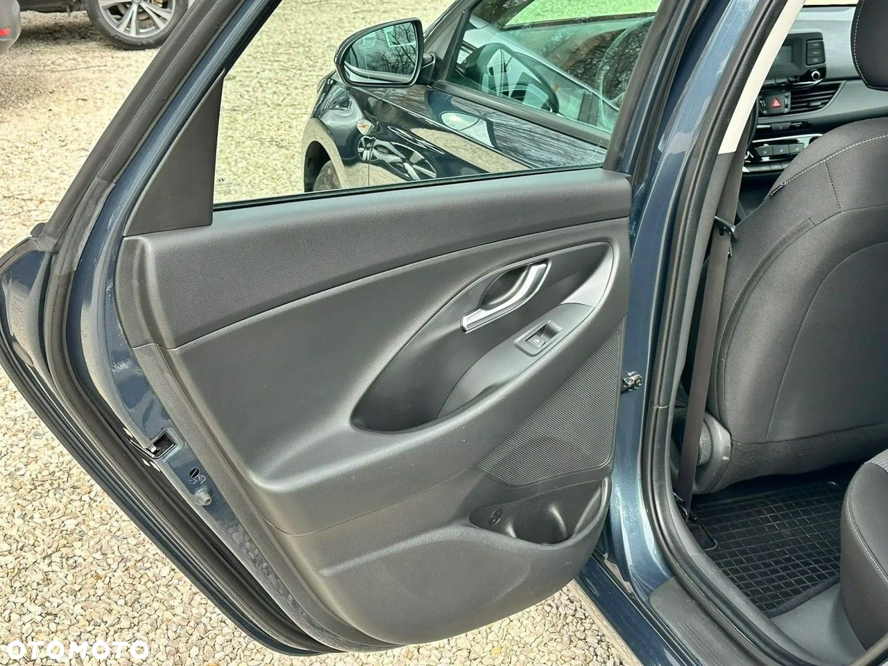 Hyundai i30 1.6 D Classic + - 11