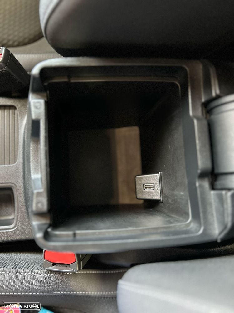 Ford Focus 1.5 EcoBlue S&S COOL&CONNECT - 35