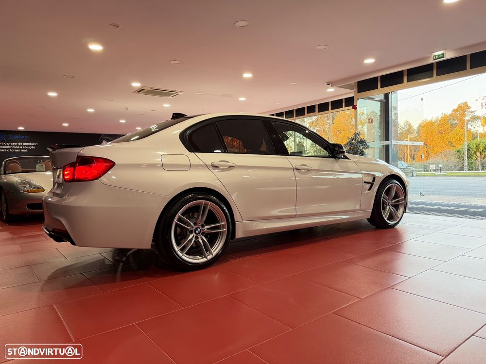 BMW 320 d xDrive Sport Line - 13