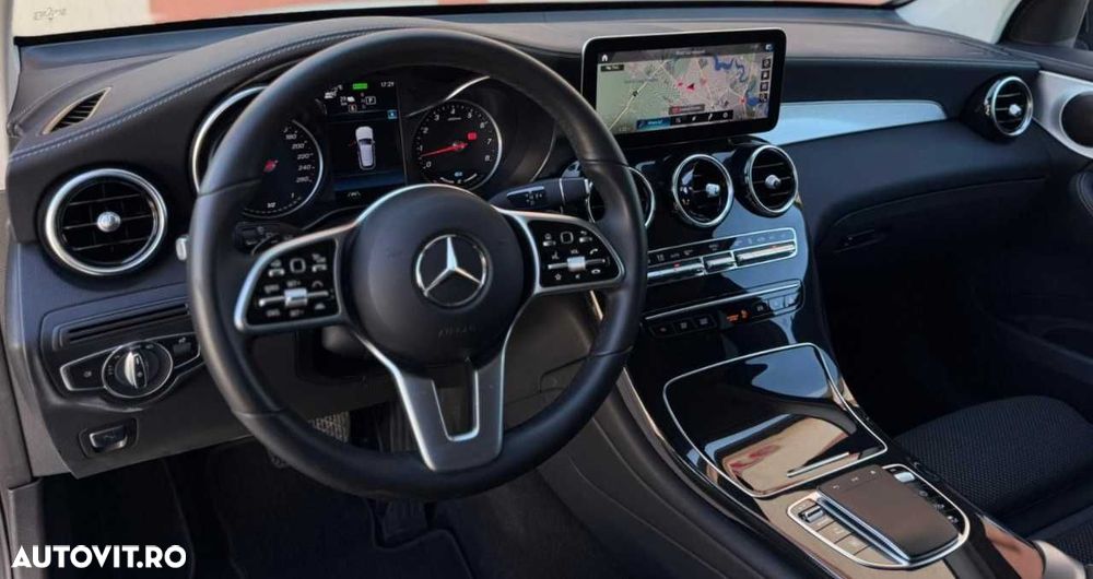 Mercedes-Benz GLC - 21
