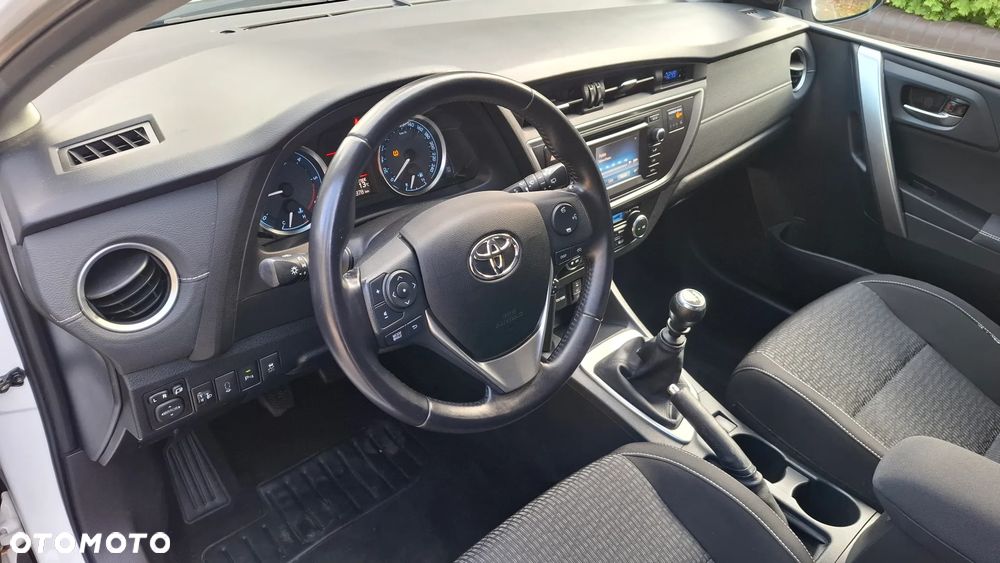 Toyota Auris 2.0 D-4D Edition - 8