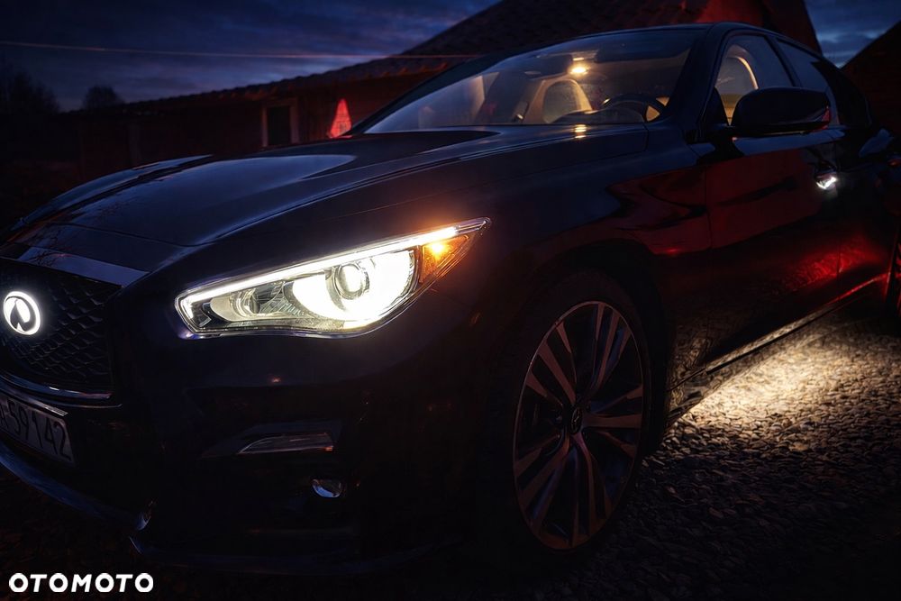 Infiniti Q50 - 2