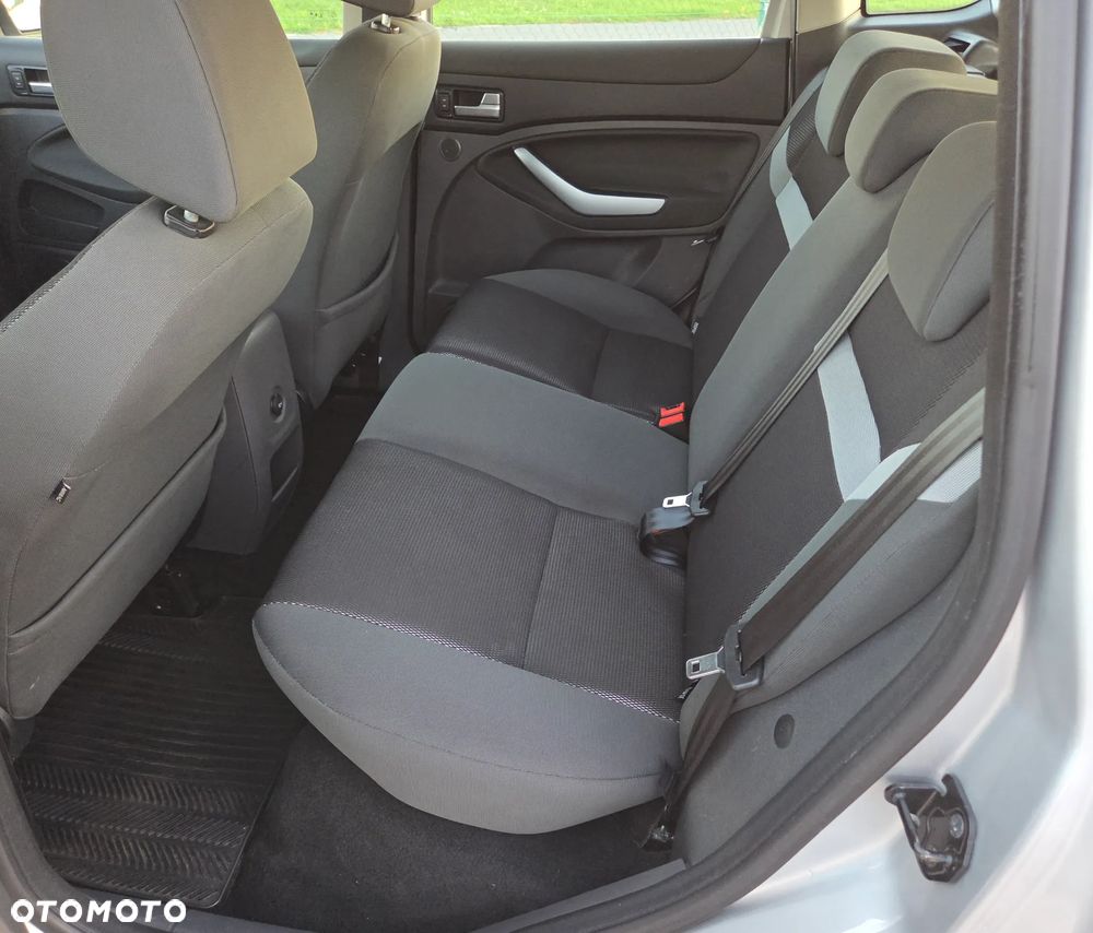Ford Kuga 2.0 TDCi 4x4 Trend - 22