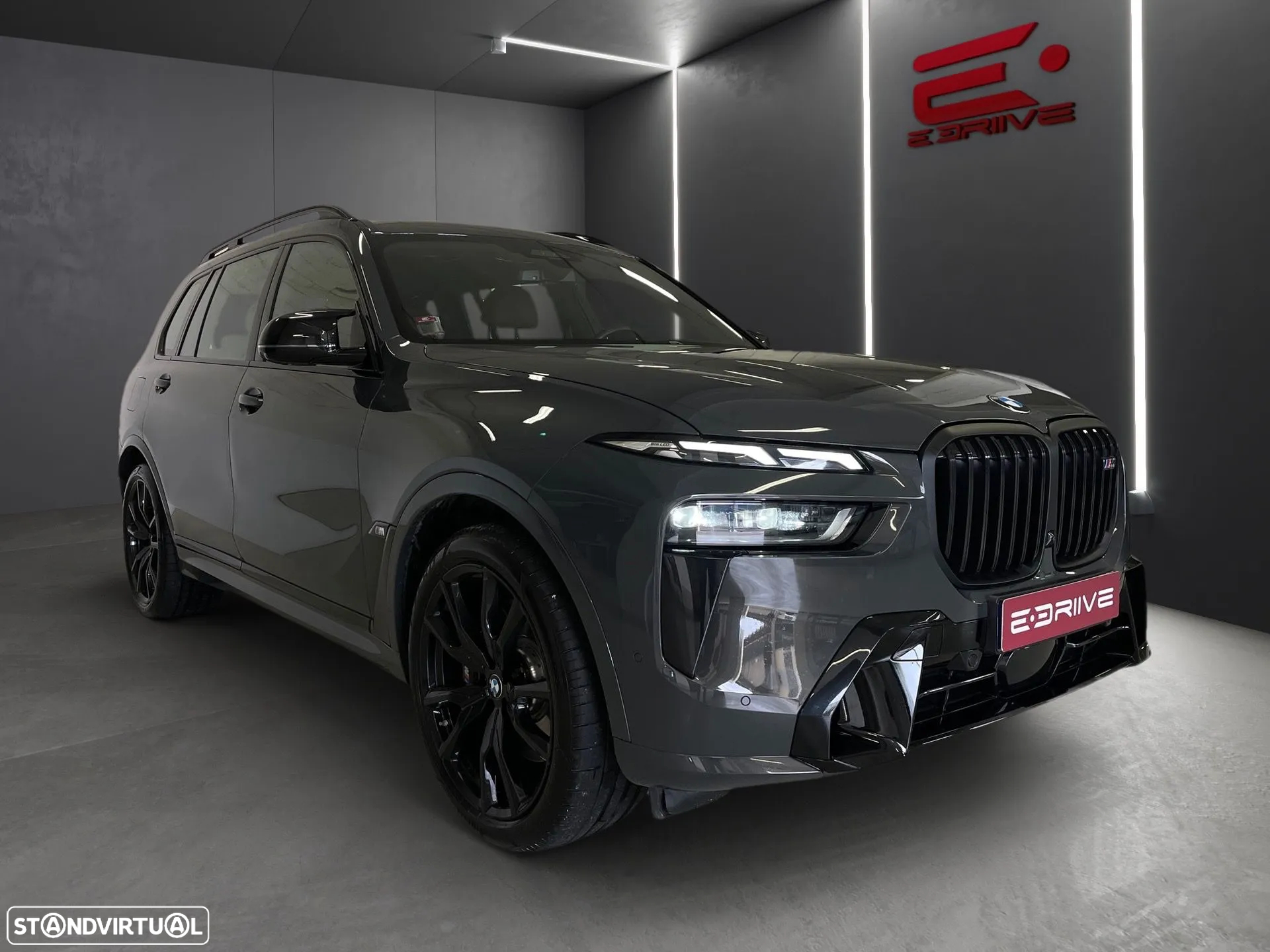 BMW X7 M M60i - 7