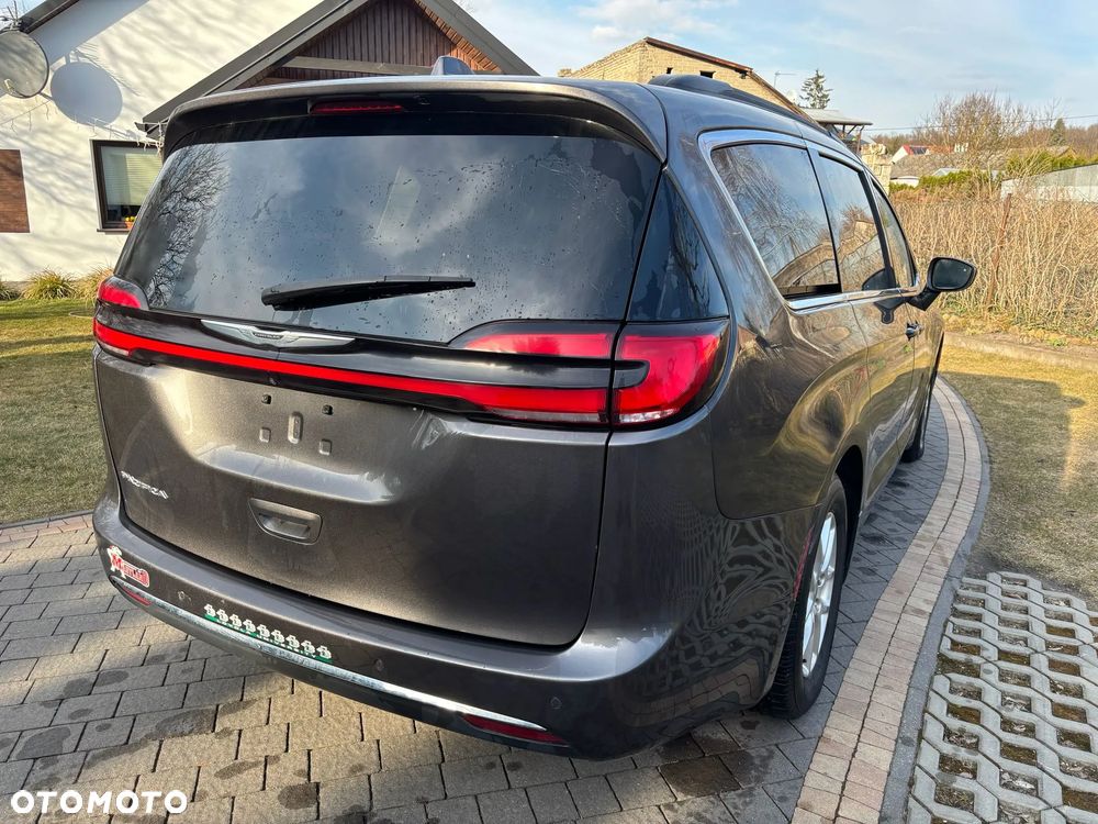 Chrysler Pacifica - 7