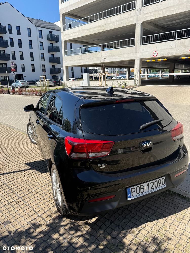Kia Rio - 5
