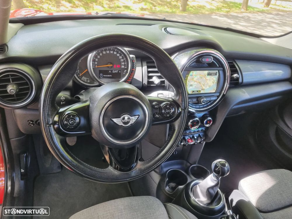 MINI 5 Portas Cooper D - 22