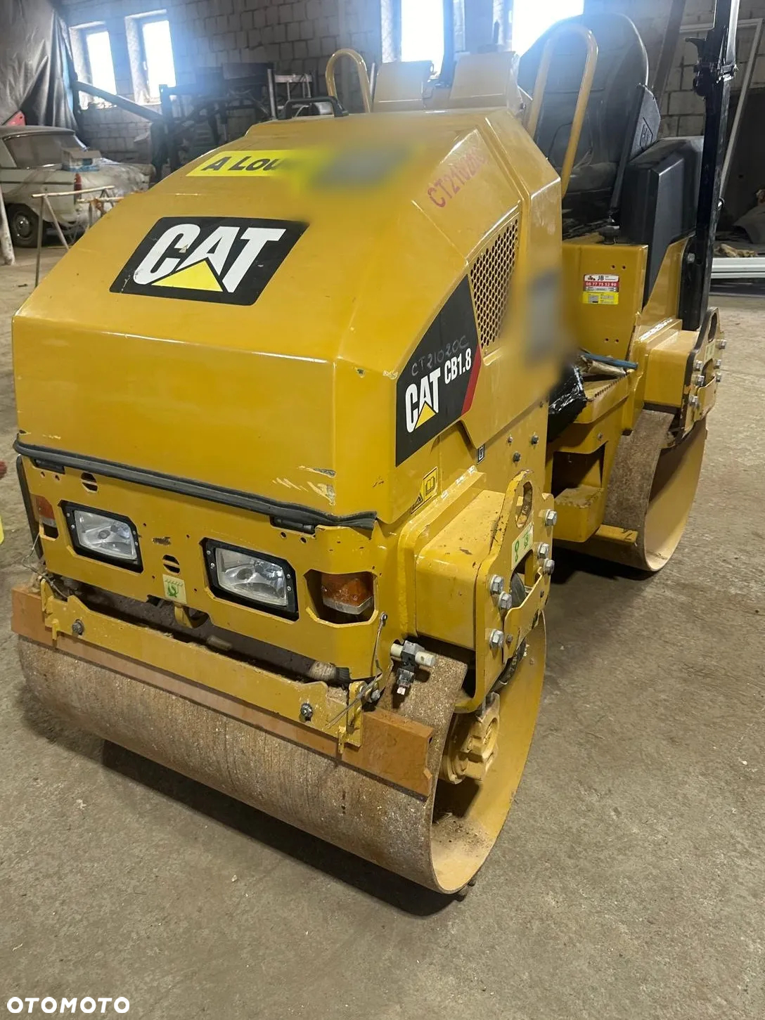 Caterpillar Walec Wibracyjny do Asfaltu CAT Caterpillar CB1.8 - 7