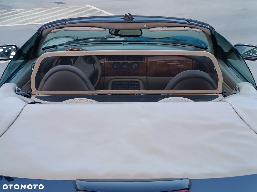 Jaguar XK8 - 8
