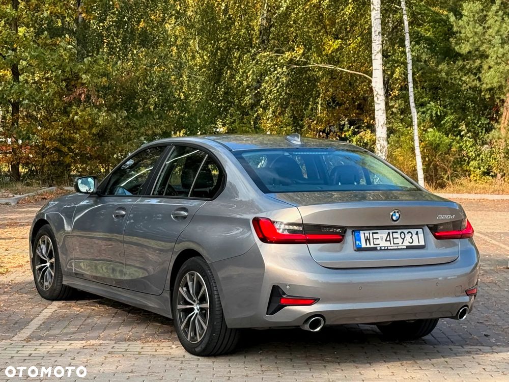 BMW 3 Series 2021 photo 3
