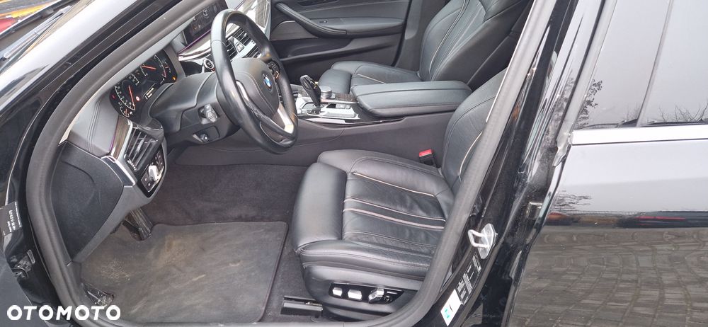 BMW Seria 5 525d Luxury Line sport - 15