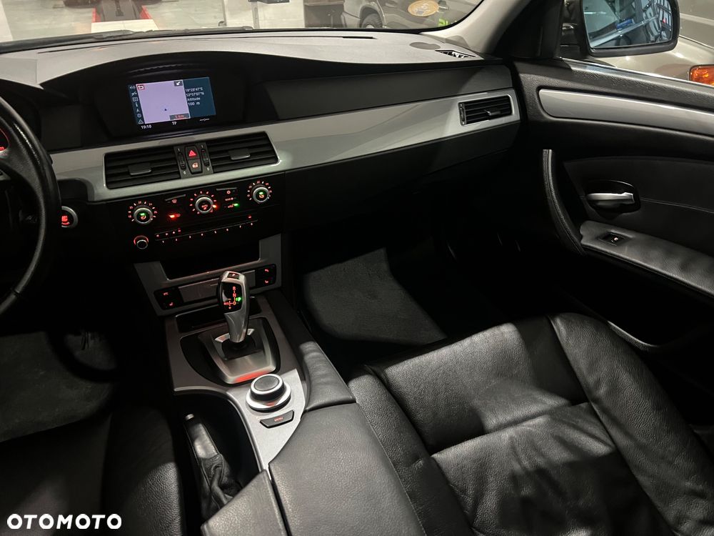 BMW Seria 5 520d Edition Fleet Sport - 23
