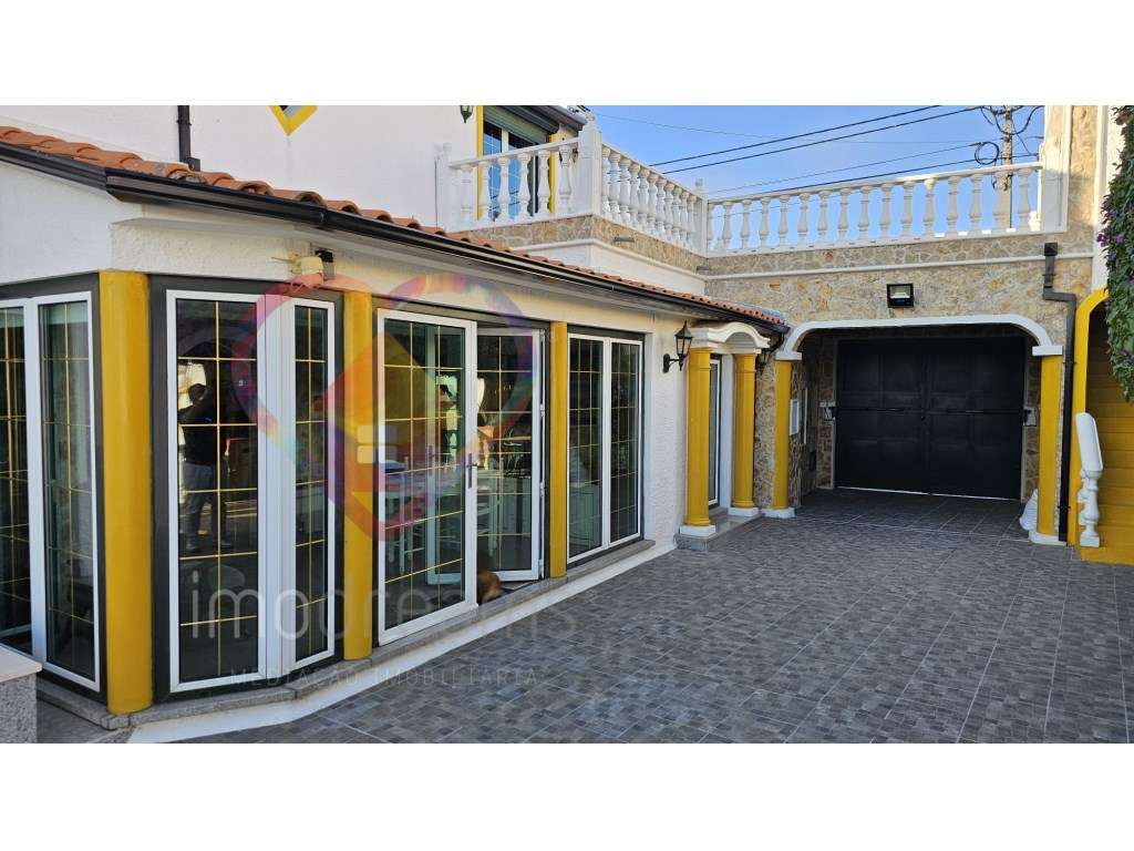 Moradia T5 com piscina + apartamento T1 em Esgueira, Aveiro - Grande imagem: 3/60