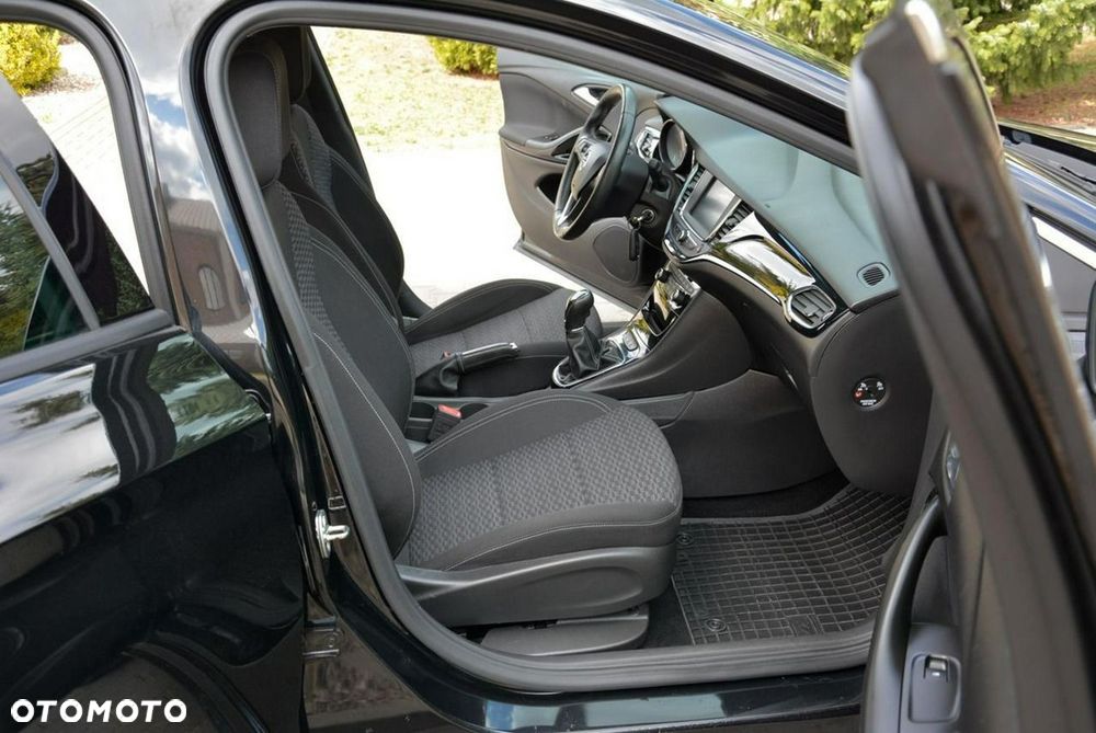 Opel Astra 1.4 T Dynamic - 17