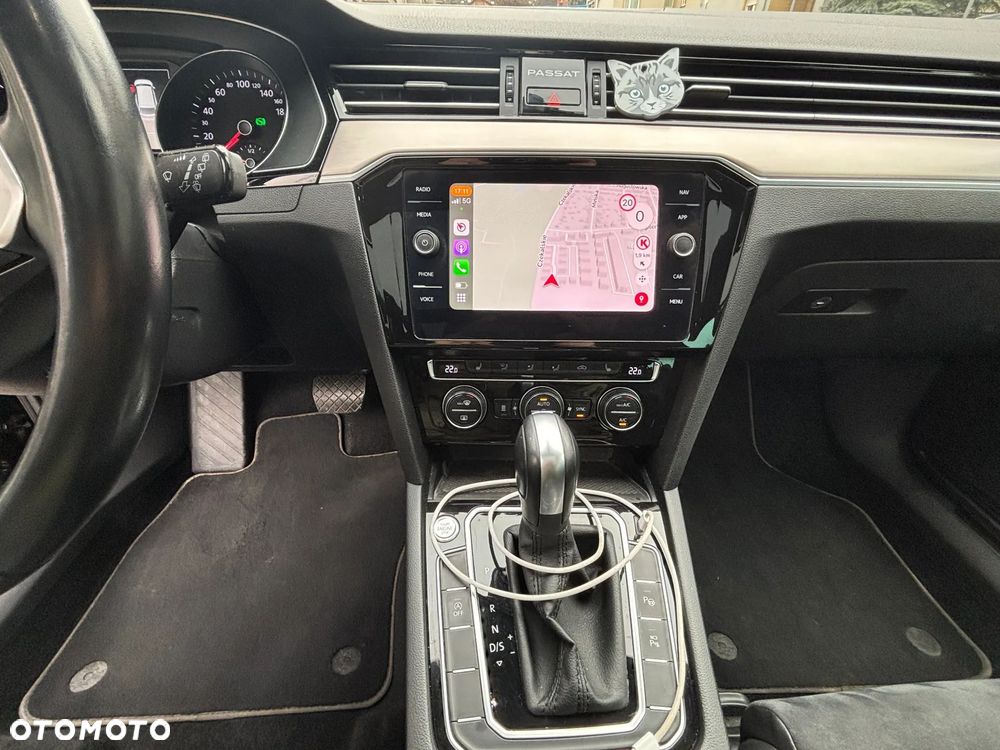 Volkswagen Passat 2.0 TDI SCR DSG Elegance - 29