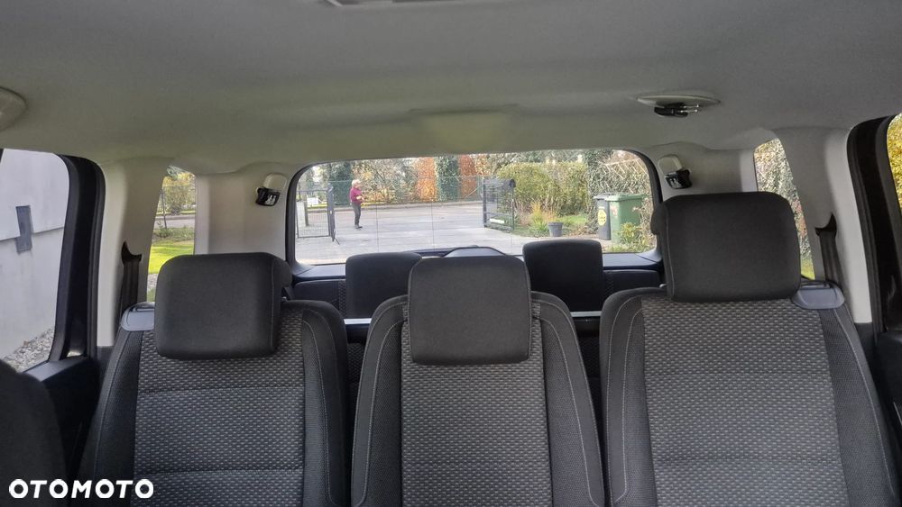 Volkswagen Touran 1.6 TDI SCR BlueMotion Technology Comfortline - 26