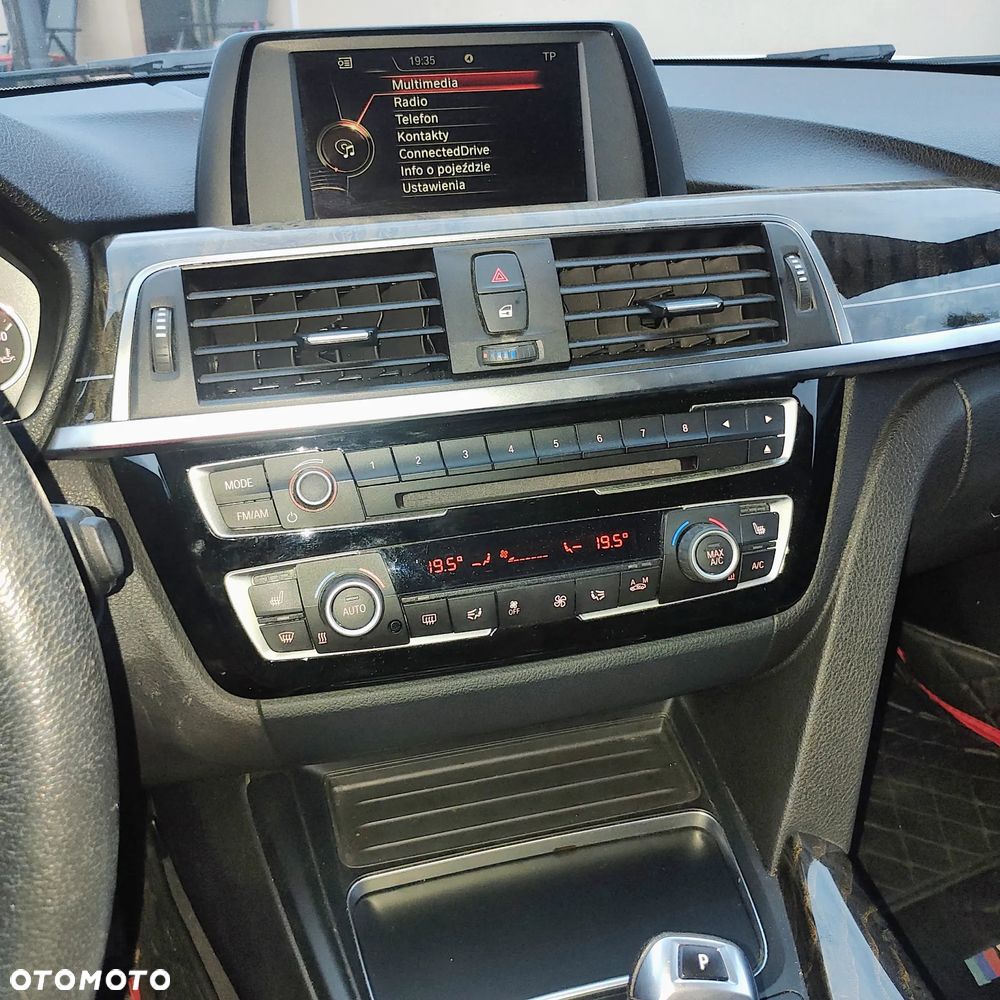 BMW Seria 3 330e iPerformance Sport Line - 9