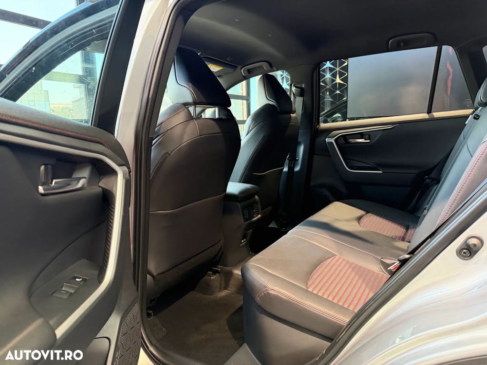 Toyota RAV4 2.5 PHEV VVT-iE 4x4 Style Bi-Tone - 10