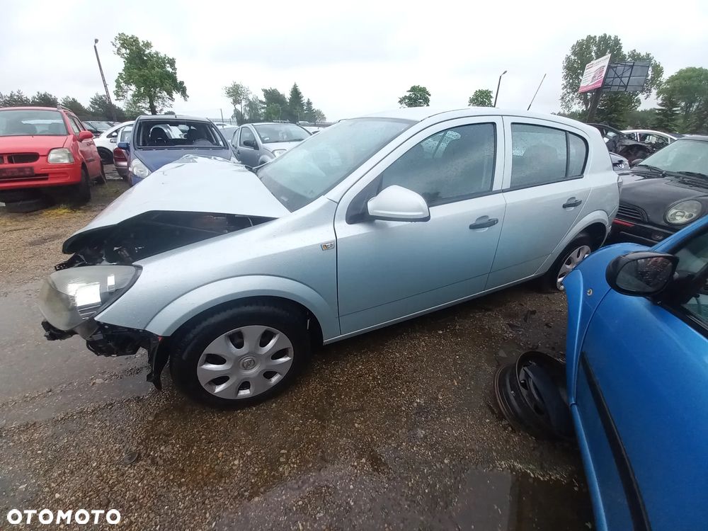 Opel Astra H lll 1.4 16v 09r Z30C wszystkie części drzwi klapa - 1