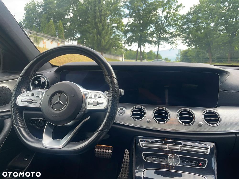 Mercedes-Benz Klasa E - 16