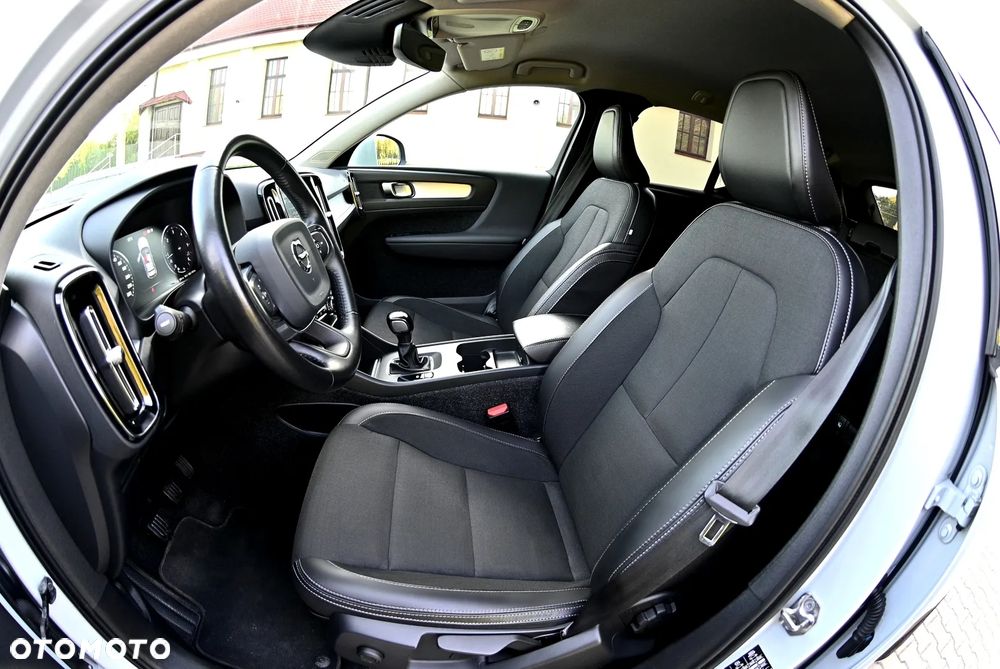 Volvo XC 40 D3 Momentum Pro - 20