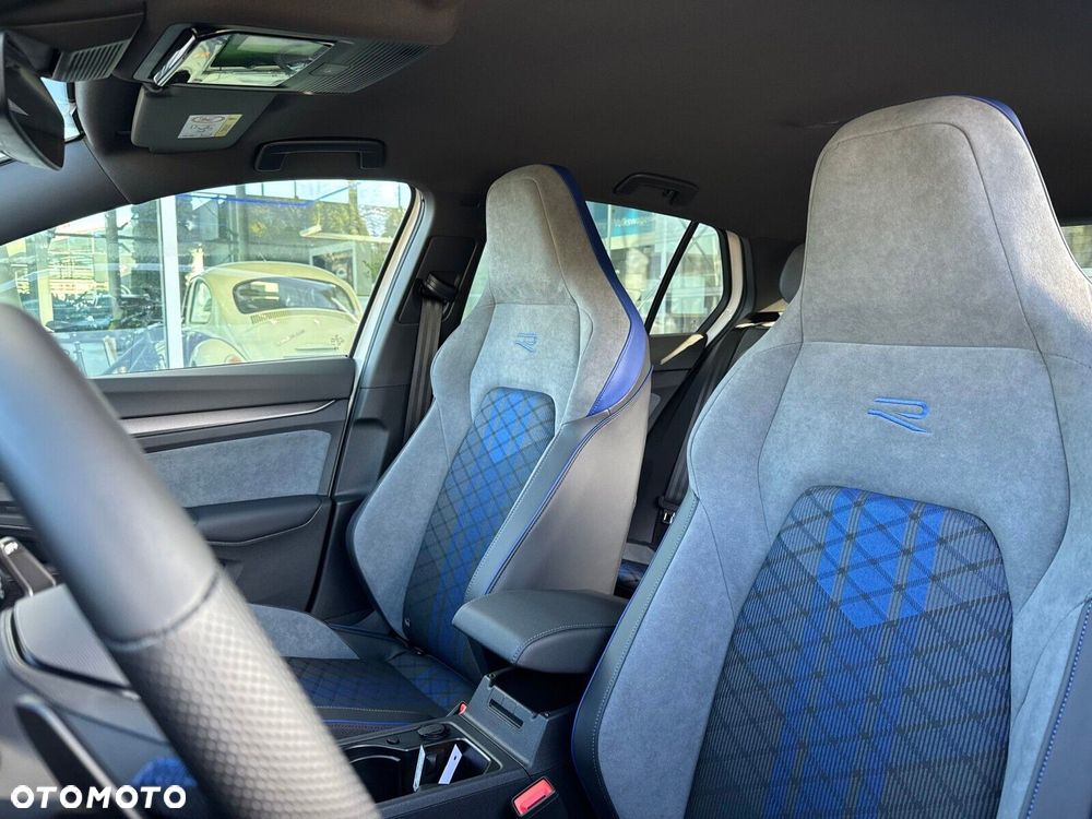 Volkswagen Golf - 12